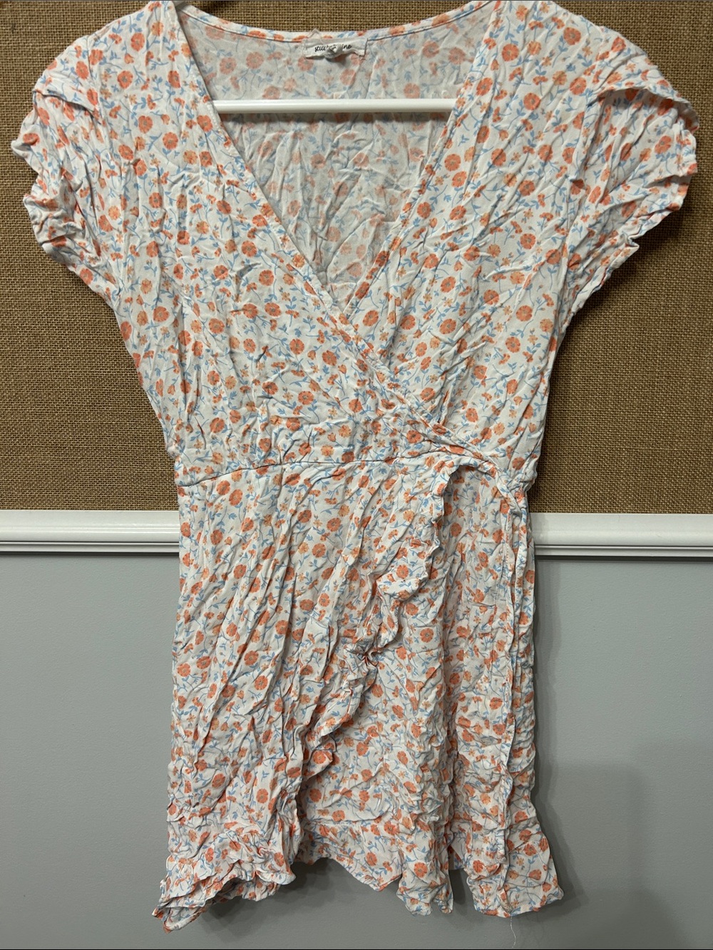 Floral Wrap Dress with Ruffle Detail - White & Peach
